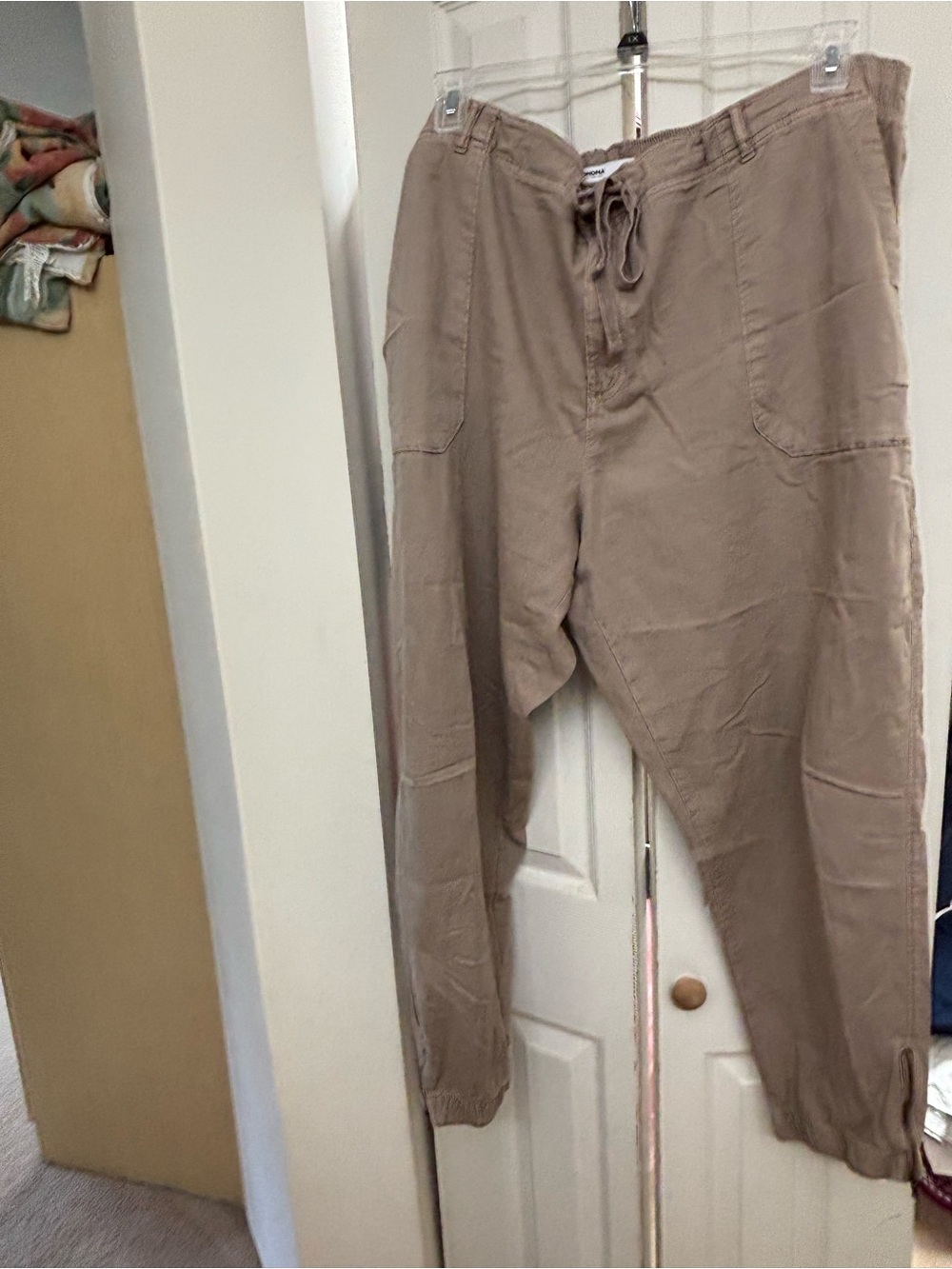 Sonoma women's Drawstring Joggers in Khaki